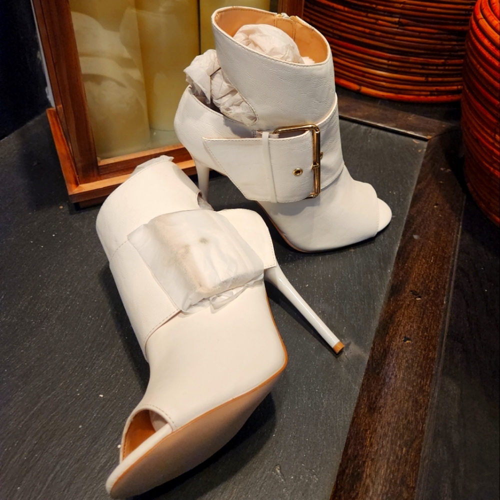Paper Fox Peeptoe Booties -White Size 10